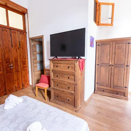 Santa Ana Guest house *