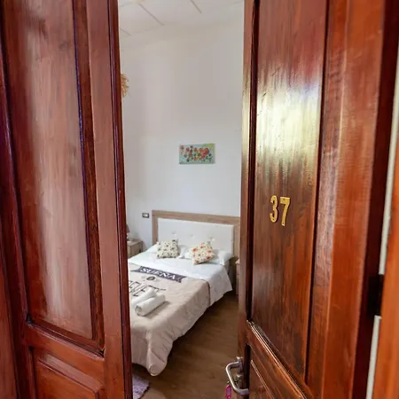 Santa Ana Guest house